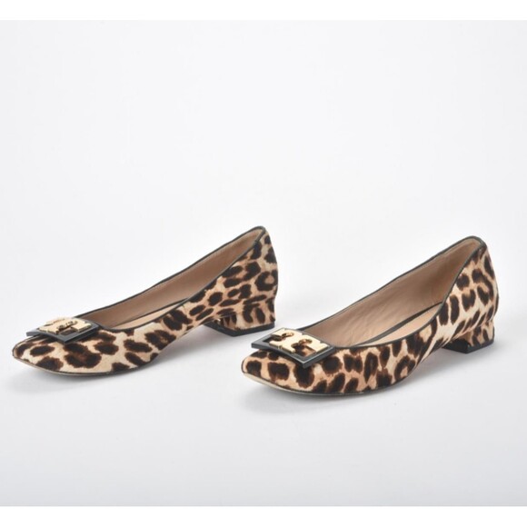 Tory Burch Leopard Print Calf Hair Logo GiGi Round Toe Low Heel Size 6 - Picture 4 of 7